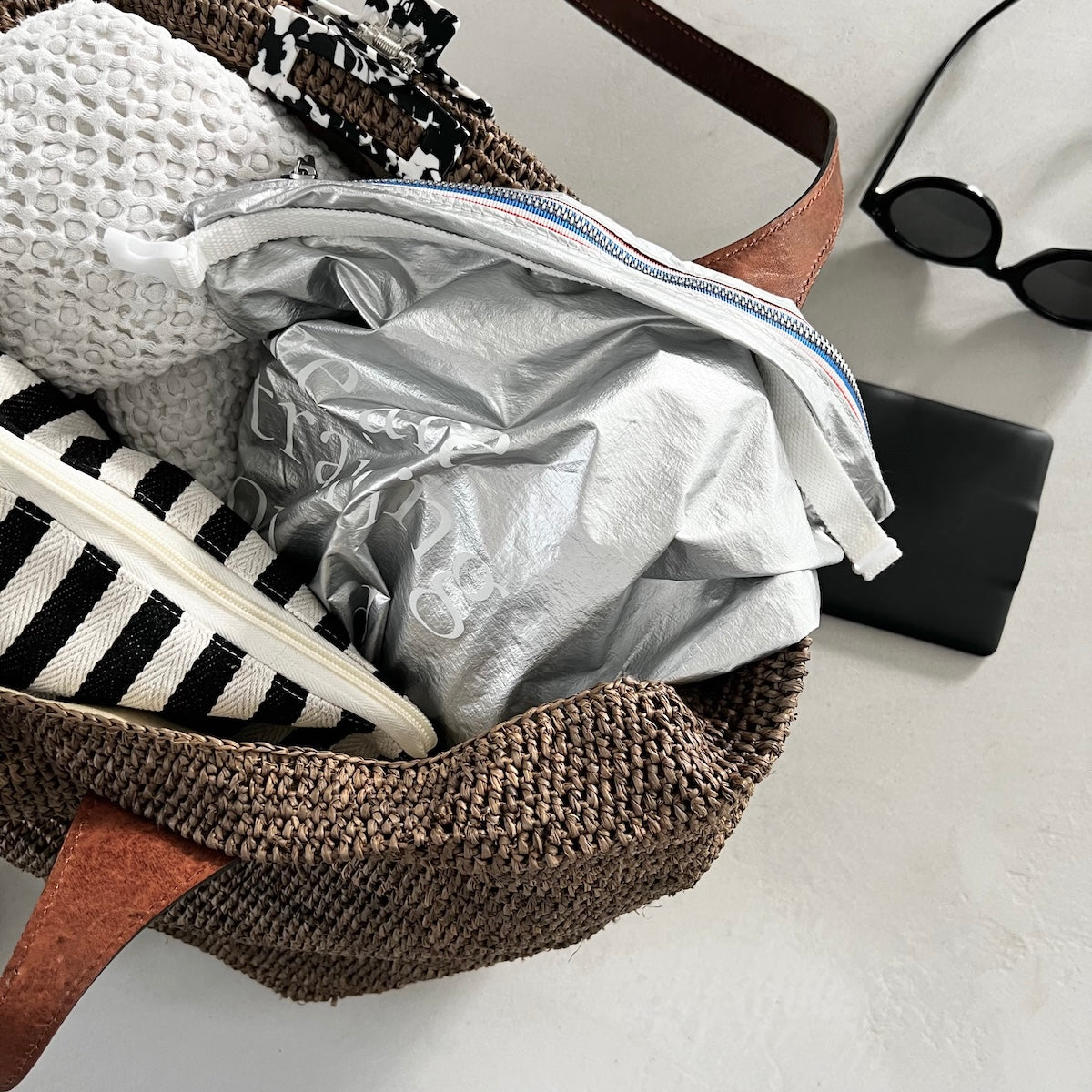 Strandtasche und Kosmetiktasche