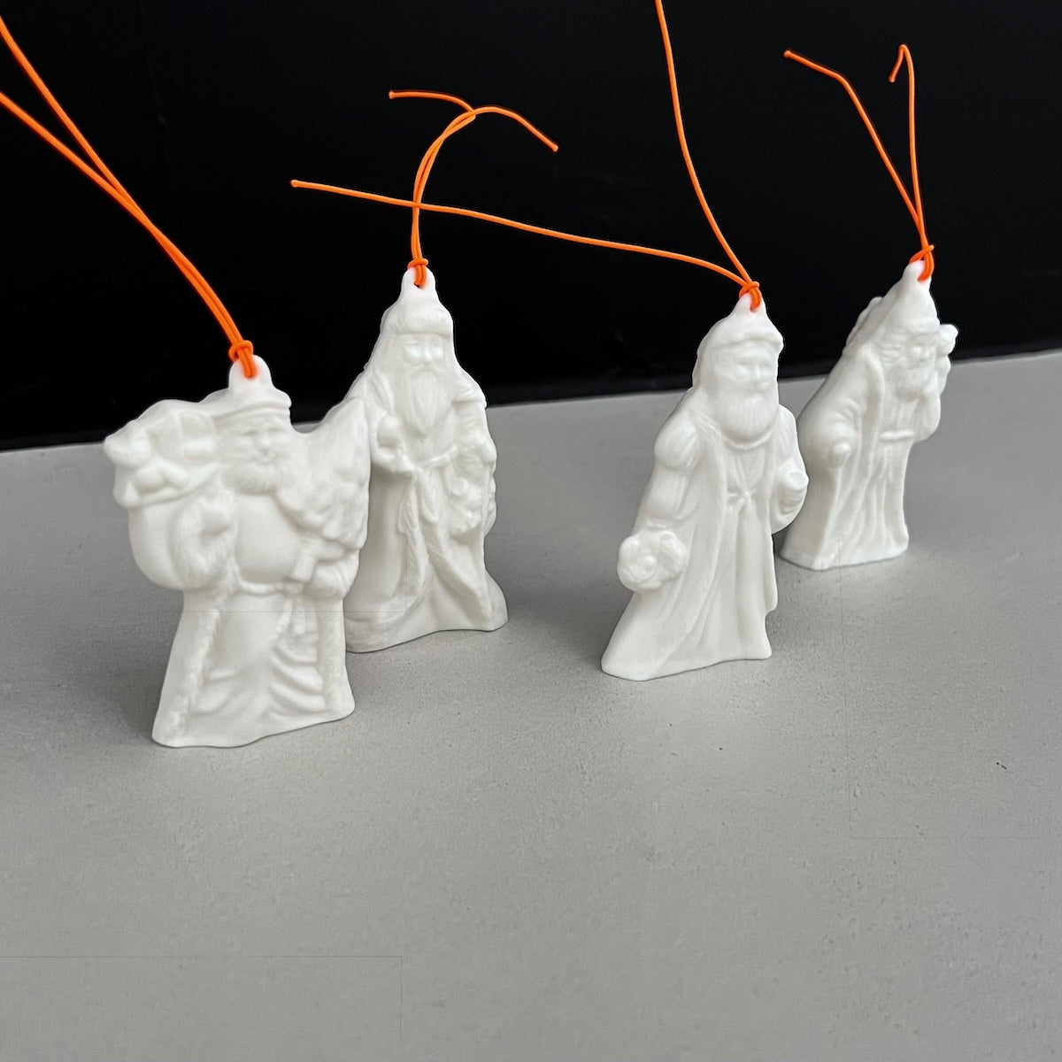 Porzellananhänger - Santa