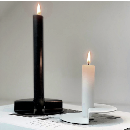 Kerzenhalter aus schwarzem Metall für Stabkerzen 