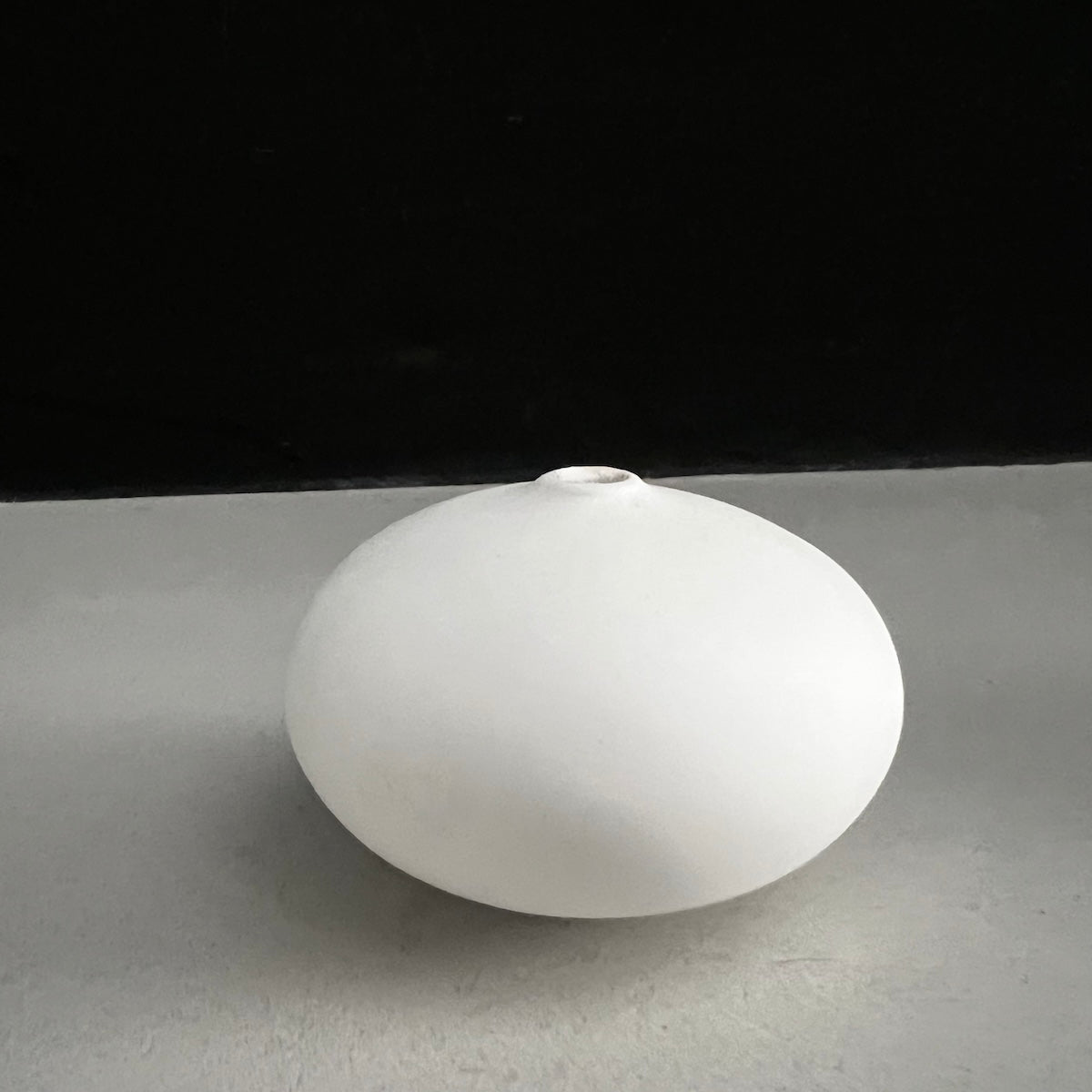 Knochenporzellan Vase in weiß