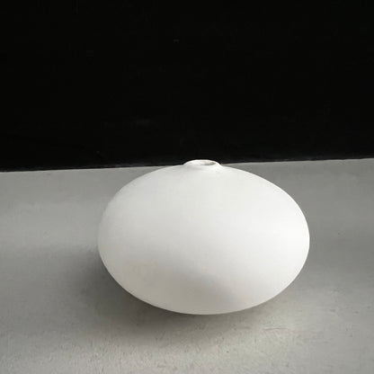 Knochenporzellan Vase in weiß