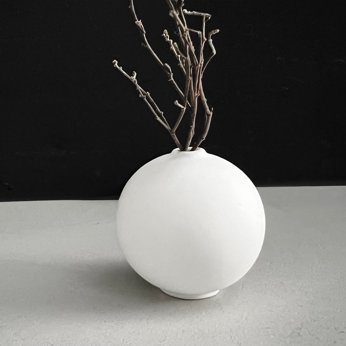 Knochenporzellan Vase klein und rund in weiß