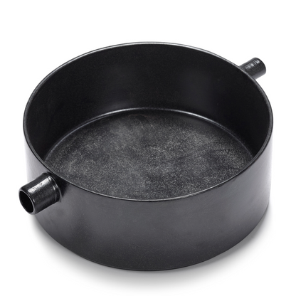 Hoche schwarze Servier- und Ofen Schale aus der FCK-Kollektion von Serax. Ø 25cm x 9,8cm Spülmaschinenfest