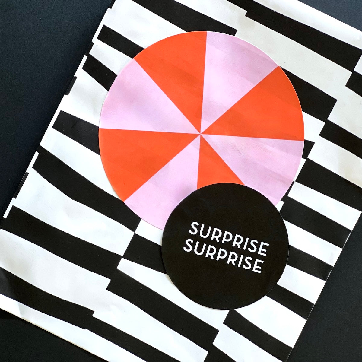Aufkleber - Surprise Surprise