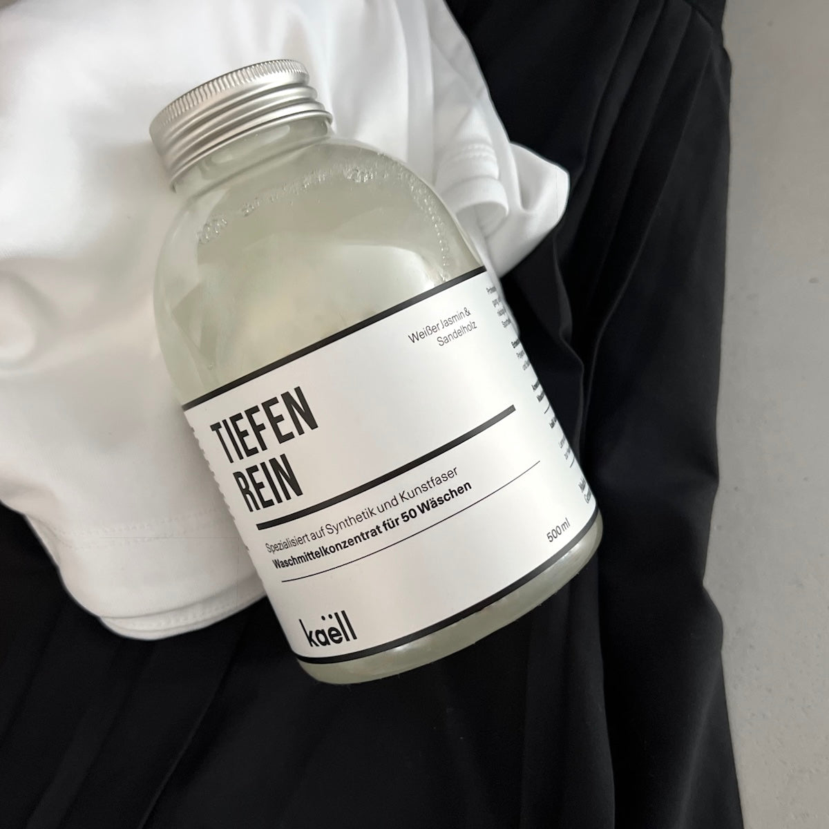 Tiefenrein - Waschmittelkonzentrat für Synthetik & Kunstfaser