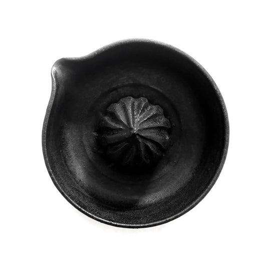 Schwarze Keramik Zitruspresse
