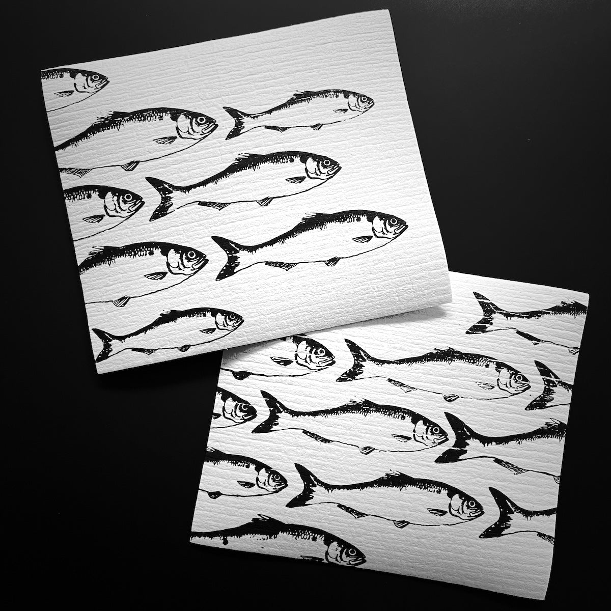 Spültuch mit Fischen Siebdruck schwarz weiß